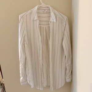 Women’s Button-Up Shirt